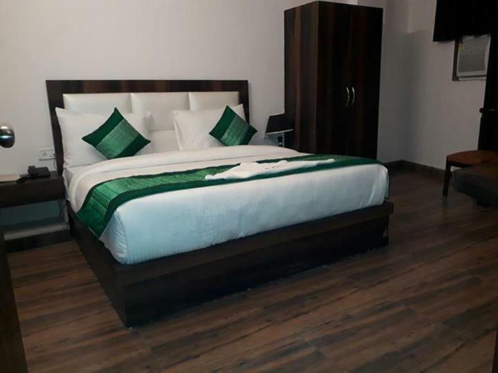 Hotel Sanca International New Delhi Eksteriør billede
